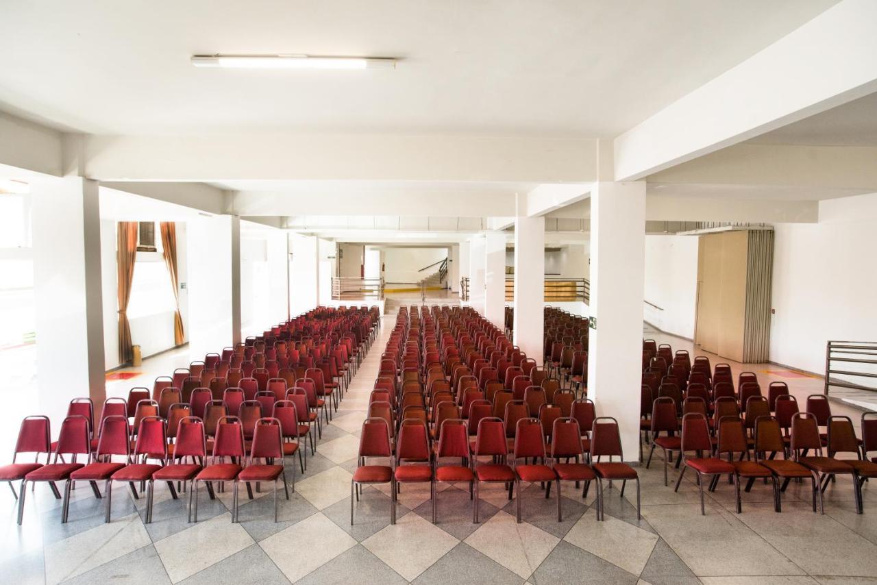 Podium Apart Hotel Варжиня Екстериор снимка