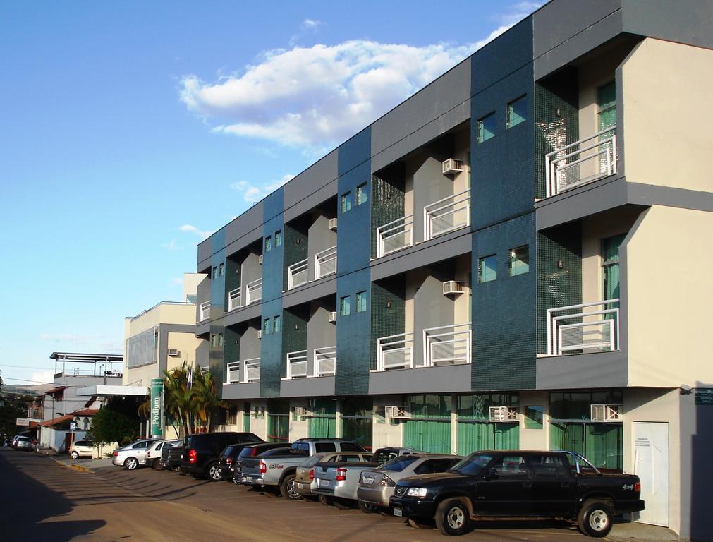 Podium Apart Hotel Варжиня Екстериор снимка